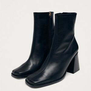 🖤 Alohas South Black Leather Ankle Boots – Size 8–8.5 🖤